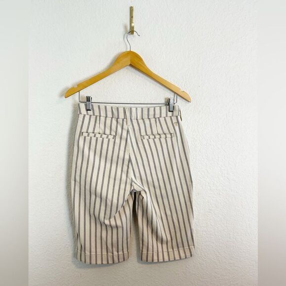 Anthropologie Pilcro Slim Trouser Bermuda Shorts. 27. NWT. - Picture 4 of 10